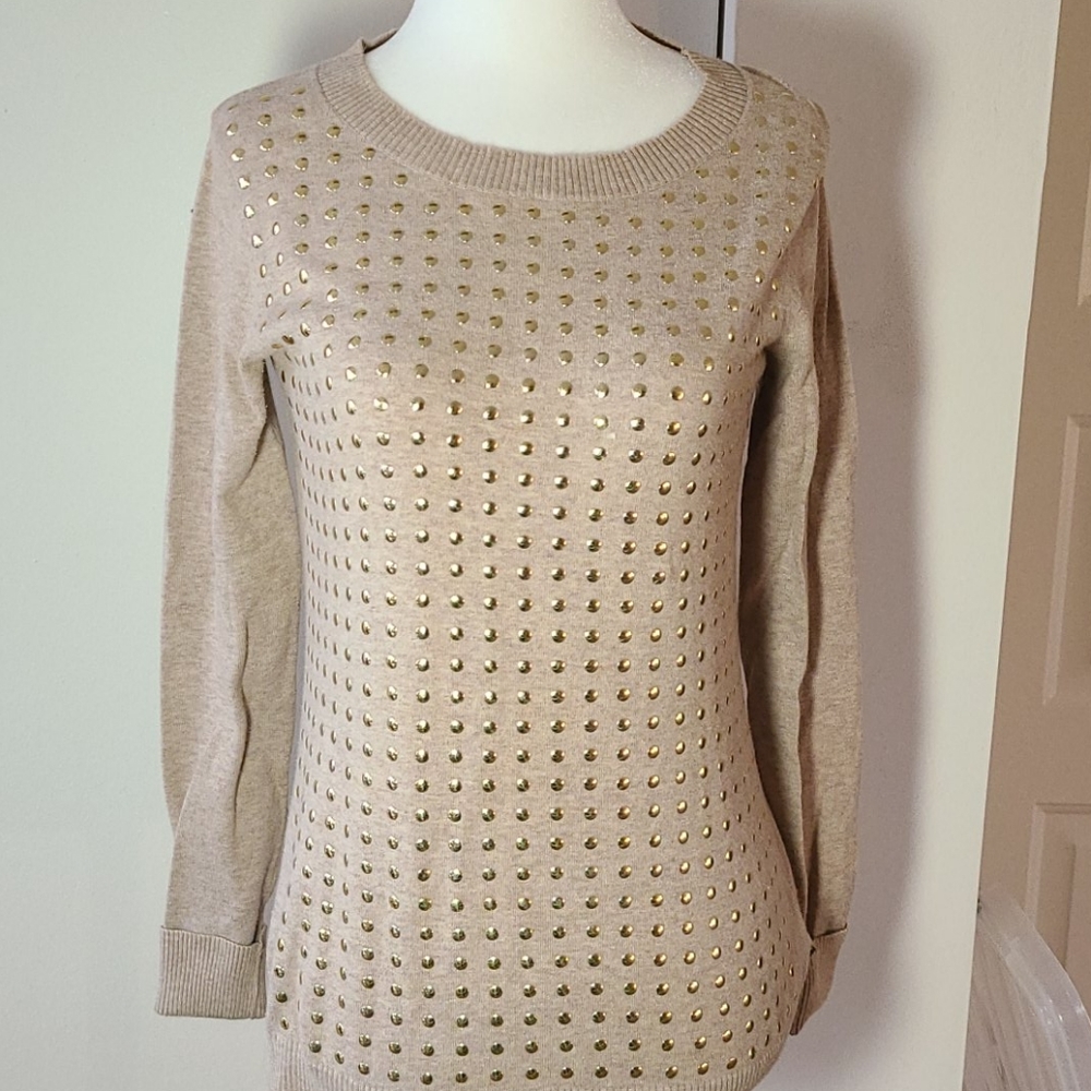 Express Sweater - Picture 2 of 4